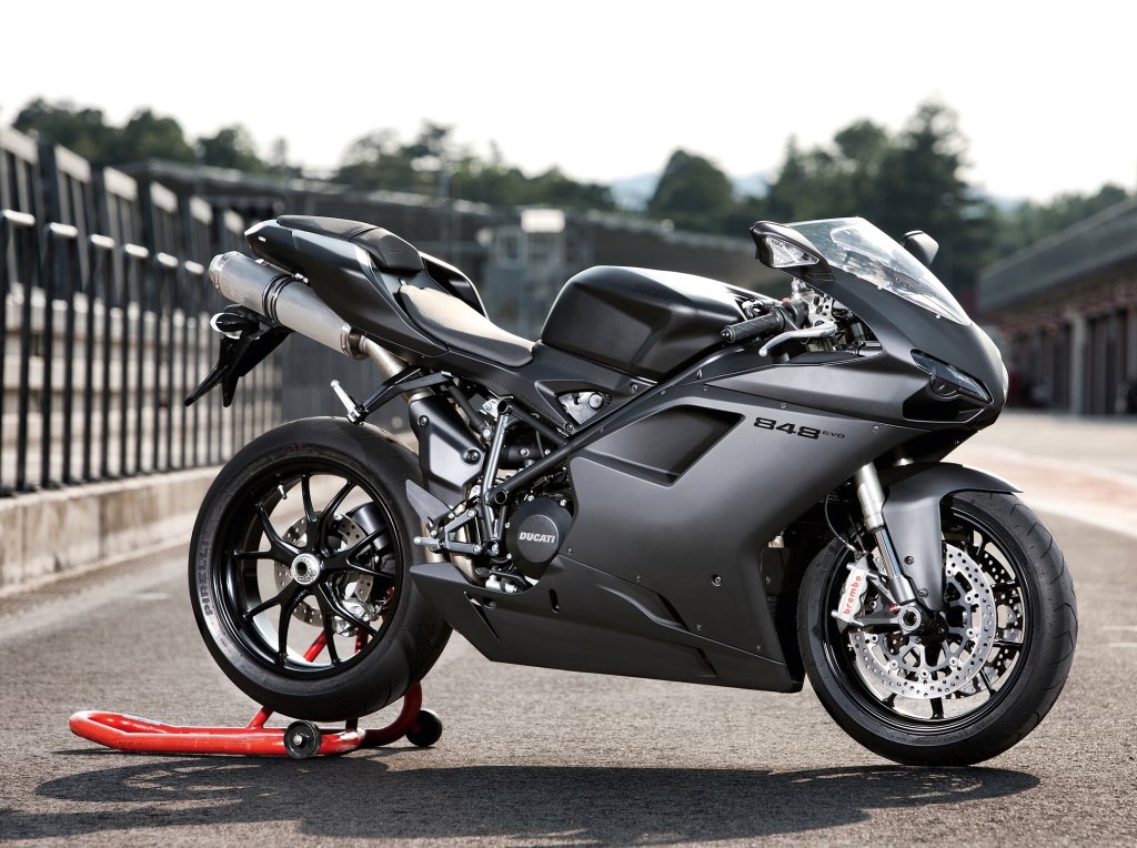 2011 ducati 848 evo