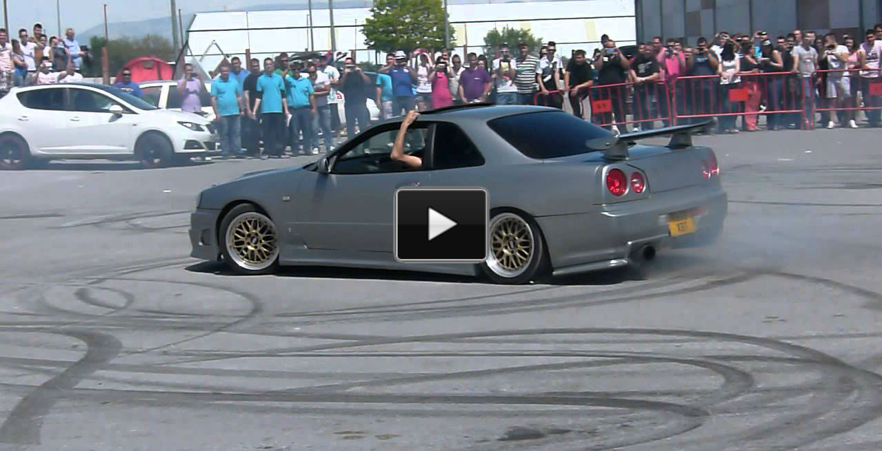 nissan skyline donuts