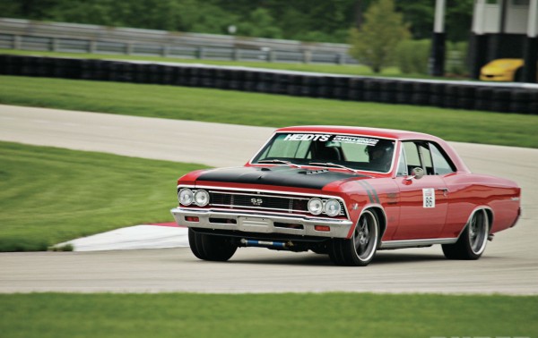 1966-chevrolet-chevelle-side-view