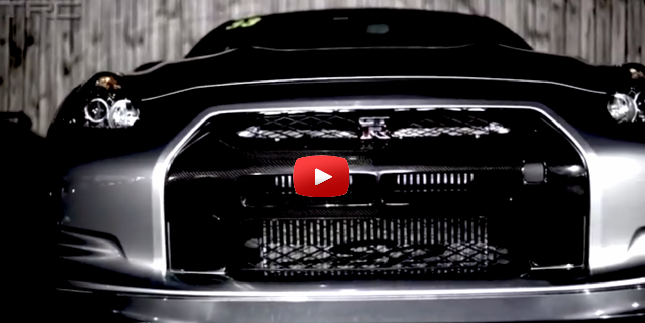 1600 HP GTR cars battle race