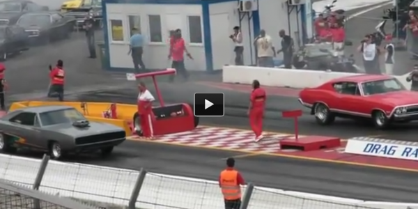 Chevelle vs Charger drag race