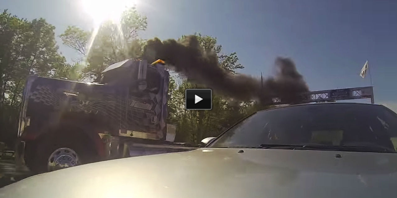 Kenworth Truck W900 vs bmw m5