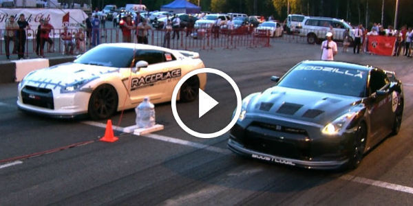 DRAG RACE Nissan GT-R BoostLogic Godzilla vs Nissan GT R GTT 1000