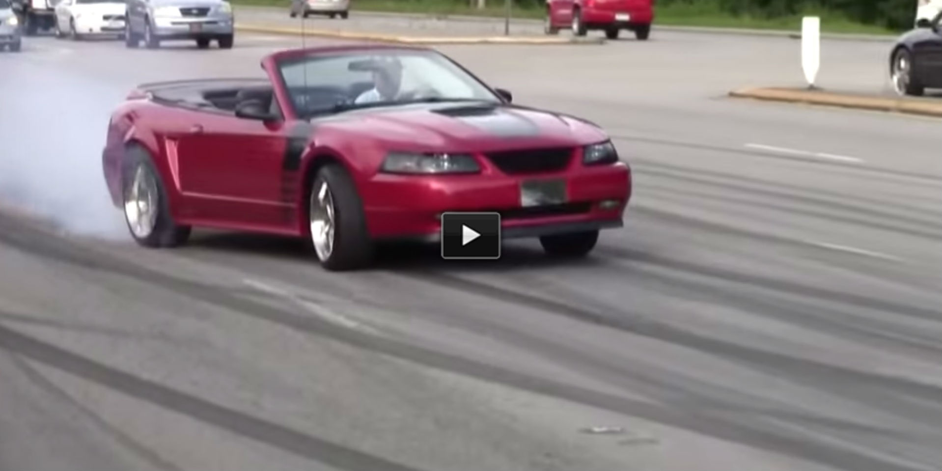 3 Ford Mustangs fail drift