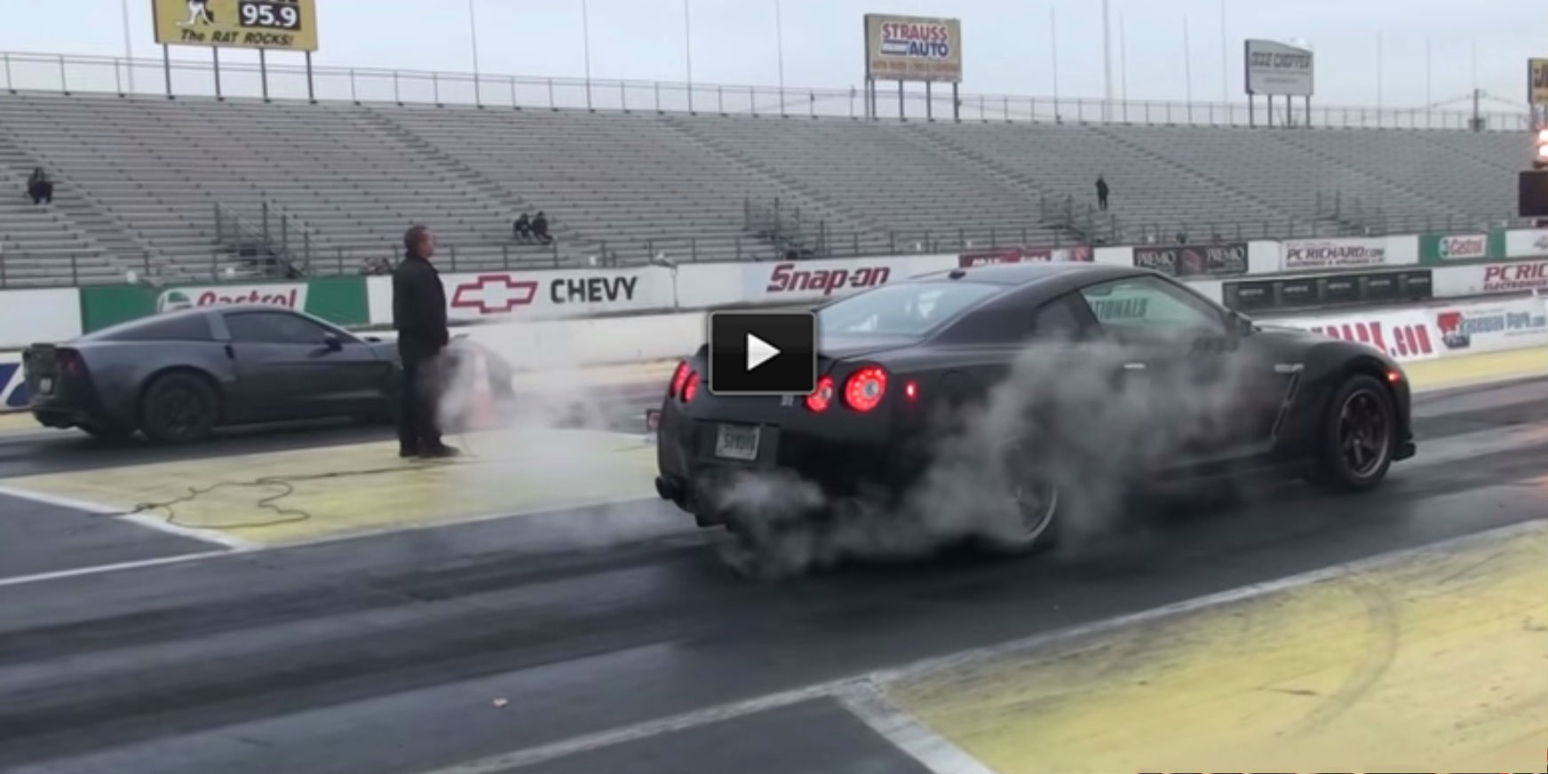 Nissan GTR vs Corvette Z06