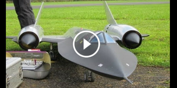 RC Giant SR-71 Blackbird Remote Control Turbine Jet 21