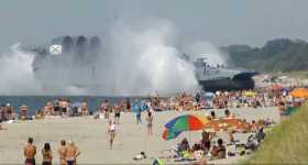 Russian Hovercraft Lands On Busy Beach 4