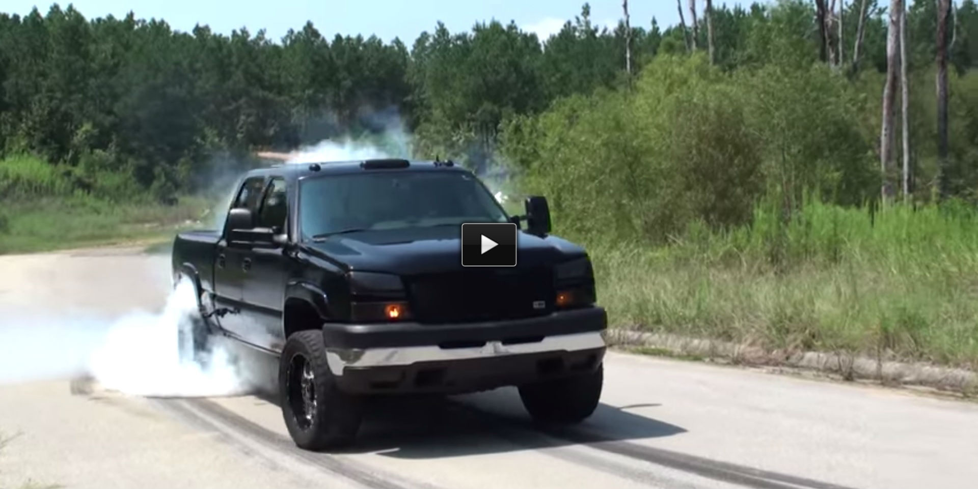 Crazy 650hp TT Duramax Pickup Truck Burnout