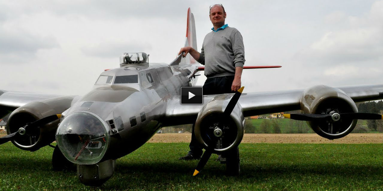 RC B17 Bomber Flying Fortress airplane