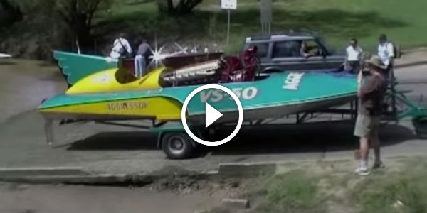 v12 power speed boat Thunderboat Agressor