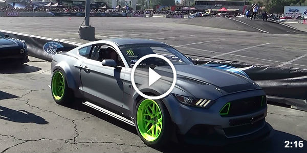 2015 Mustang Spec 5 drifting at sema