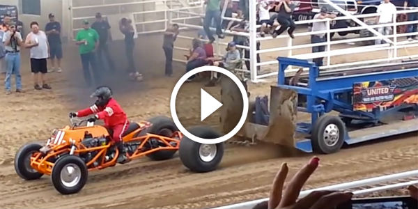 12 Valve BANSHEE Easily Pulls An Enormous TRUCK Enormous TRUCK