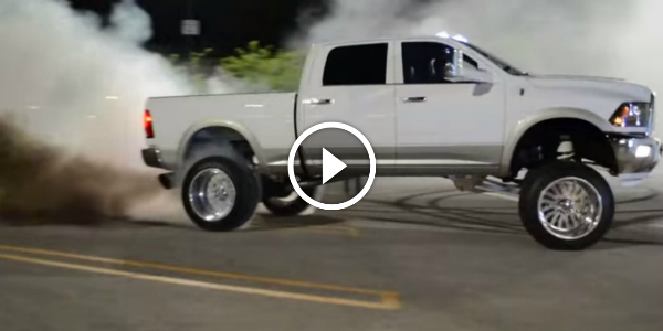 Cummins With American Force Tires Makes A Smokey Donuts Show BURNOUT SHOW