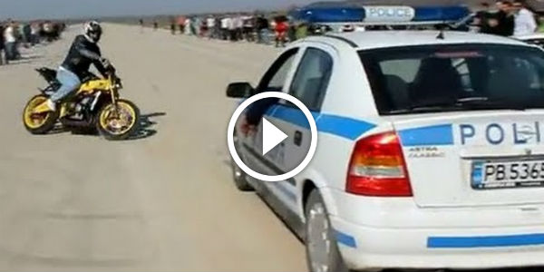Is This The COOL Police Patrol EVER Check Out Their Reaction On This BIKE BURNOUT DRIFT Show!