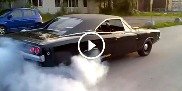 1968 DODGE CHARGER R/T BURNOUT Just Killin Some Time