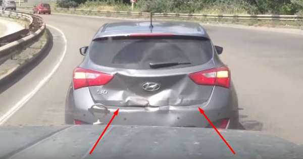Rude Drivers Rude Behind The Wheel Hyundai i30 Truck Hit 1