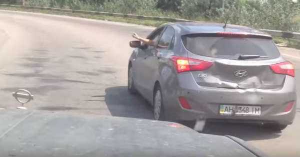 Rude Behind The Wheel Hyundai i30 Truck Hit 2