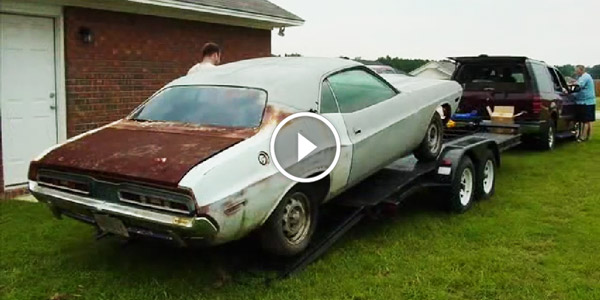 restored dodge challenger 1971