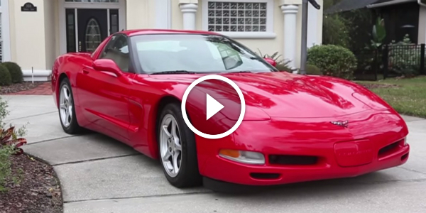 2000 Corvette Looks like a Brand New One ALTHOUGH it has A Mileage of 650!