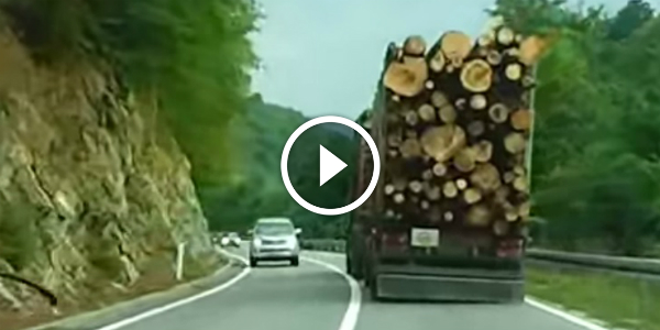 Overweight Truck Although Is Loaded To The Hilt This Truck is Driven Pretty FAST! Dangerous And Crazy!!