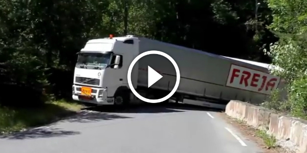 Towing A HEAVY loaded TRUCK Can Lasts 5 Hours! Make Sure You Never Find Yourself In A Similar Situation Towing Vehicle