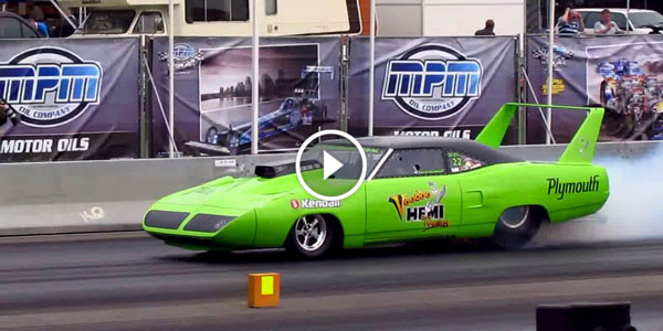 1970 Plymouth Roadrunner Superbird MASSIVE BURNOUT