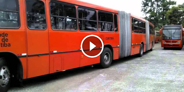 Reverse Parking A BI-ARTICULATED BUS In A TINY GAP!!! How Did He Do That! EPIC SKILLS! 2