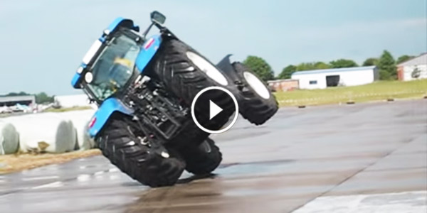 New Holland T7050 op 2 TRACTOR STUNT