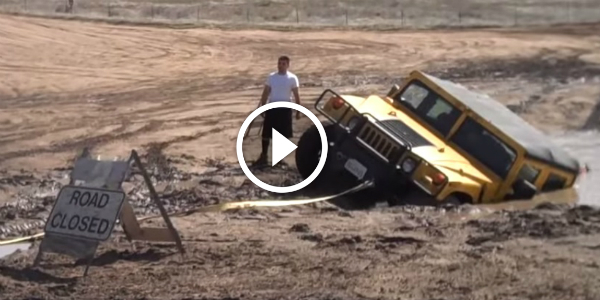 A Friend In Need Is A Friend INDEED! F250 Turbo Diesel Drags Sinking HUMMER from the MUD! The DRIVER Is STILL IN The CAR! 92