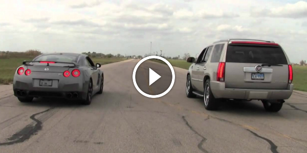 Nissan GTR vs Cadillac Escalade In A 3 Honk “STREET” RACE Which One Is Faster 2