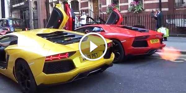 AVENTADOR FLAME FLAMING REV BATTLE 2x Lamborghini Aventador INSANE TUNNEL SOUNDS