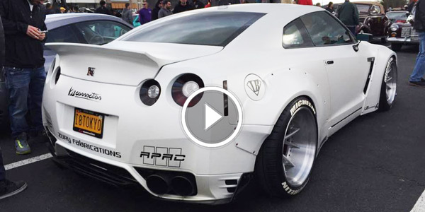 Liberty Walk Nissan GT-R R35 LEAVING Cars and Coffee