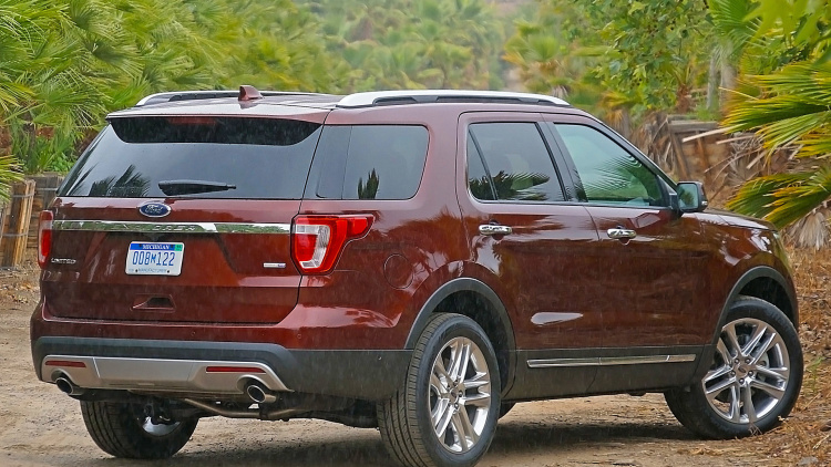 FIRST-Drive-2016-Ford-EXPLORER-2