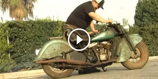 GRANDPA Still ROCKS! After 40 YEARS Of Inactivity This 1948 Indian Chief Motorcycle ROARS AGAIN! 32