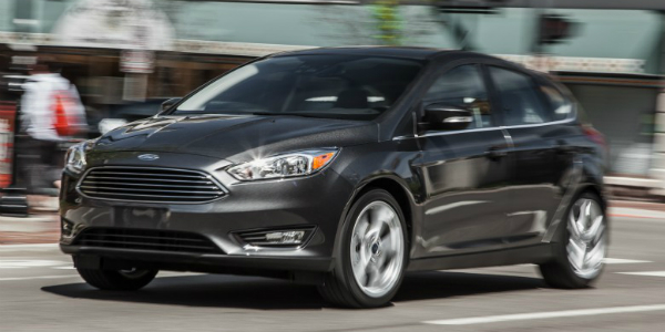 2015 Ford Focus Titanium Hatchback Manual 52