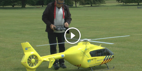 2015 Weston Park International Model Show HUGE RC Helicopter Doing SMOOTH LANDINGS 441