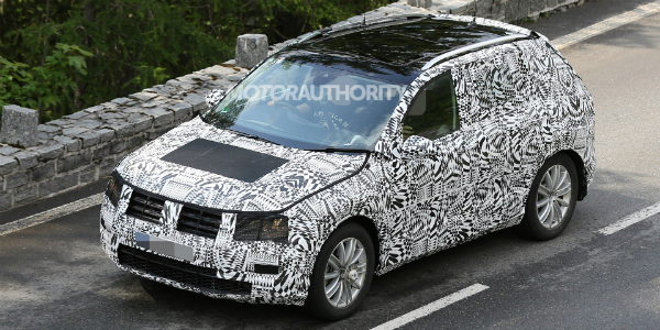 2018 Volkswagen Tiguan Spy Shots 11