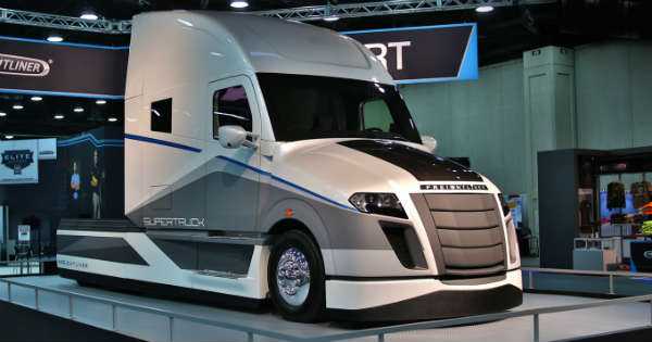 FREIGHTLINER SUPERTRUCK future fuel efficient truck 2