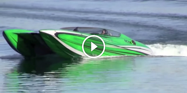 SUPER FAST Boatgatti Veyron Speed Boat Reaches MORE Than 175 MPH 31