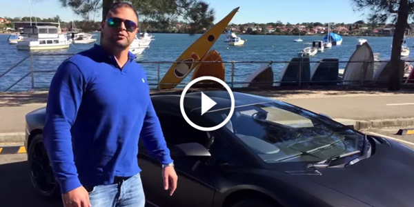 Removing the roof on the Lamborghini AVENTADOR Roadster