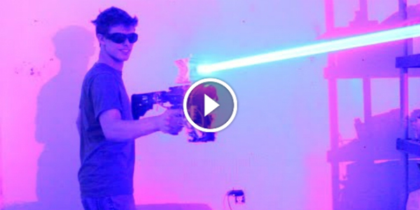 Guy Builds STAR WARS Weaponry At Home Check This 40W LASER 22
