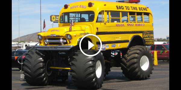 School In This MONSTER SCHOOL BUS