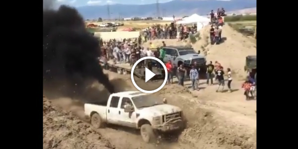 FORD F250 Rolling Coal Showing Off At A MUD RUN Event rolling coal 22