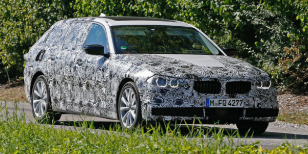 The First Spy Photos Of The Next Generation BMW 5 Series Touring 41