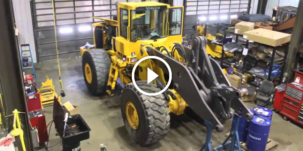 Time Lapse Footage Of BIG VOLVO LOADER Refurbishment Process VOLVO 541