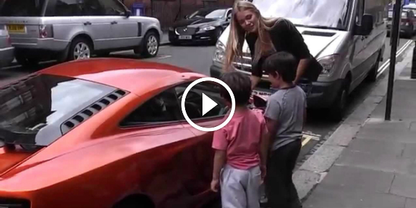 Top Model TETY TUDOR Shows Kids The MCLAREN SOUND 4