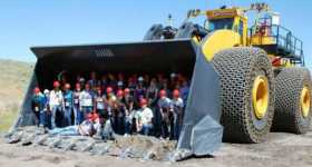 BIGGEST WHEEL LOADER In The World 2300HP L-2350 2