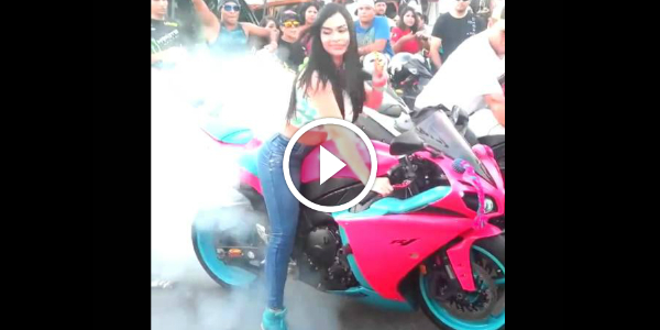 She Spins That Wheel Wheelie! Bike GIRL BURNOUT 265 MOTORCYCLE BURNOUT