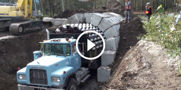 Demonstration Video Of Building A RECLAIM TUNNEL With LOCK-BLOCK™ Elements 22