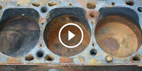 RUSTY Mercedes-Benz Engine 21